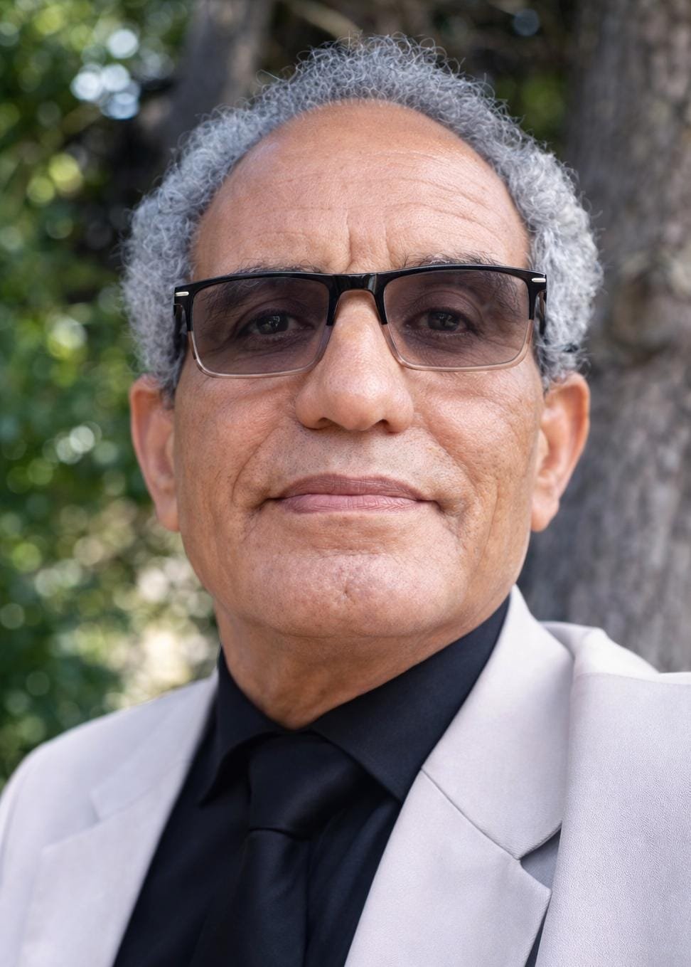 قراءة نقدية لديوان الشاعر ياسين جناني (حان الوقت لا أشبه إلا نفسي)